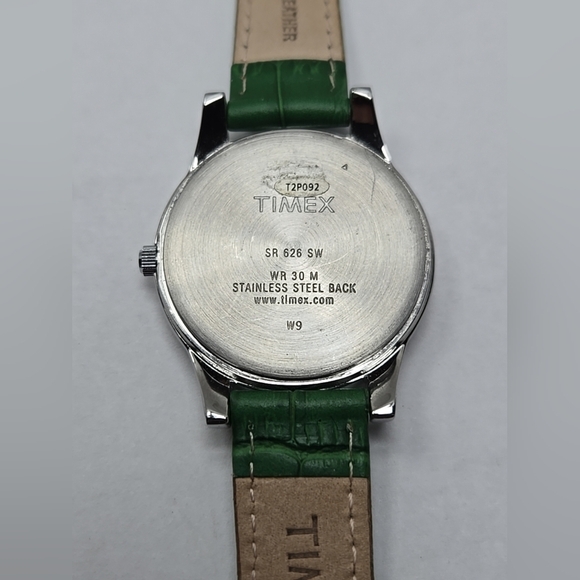 Womens Timex Easy Reader Watch Silver Tone Green Croco Dress Classic New Battery - Picture 11 of 11